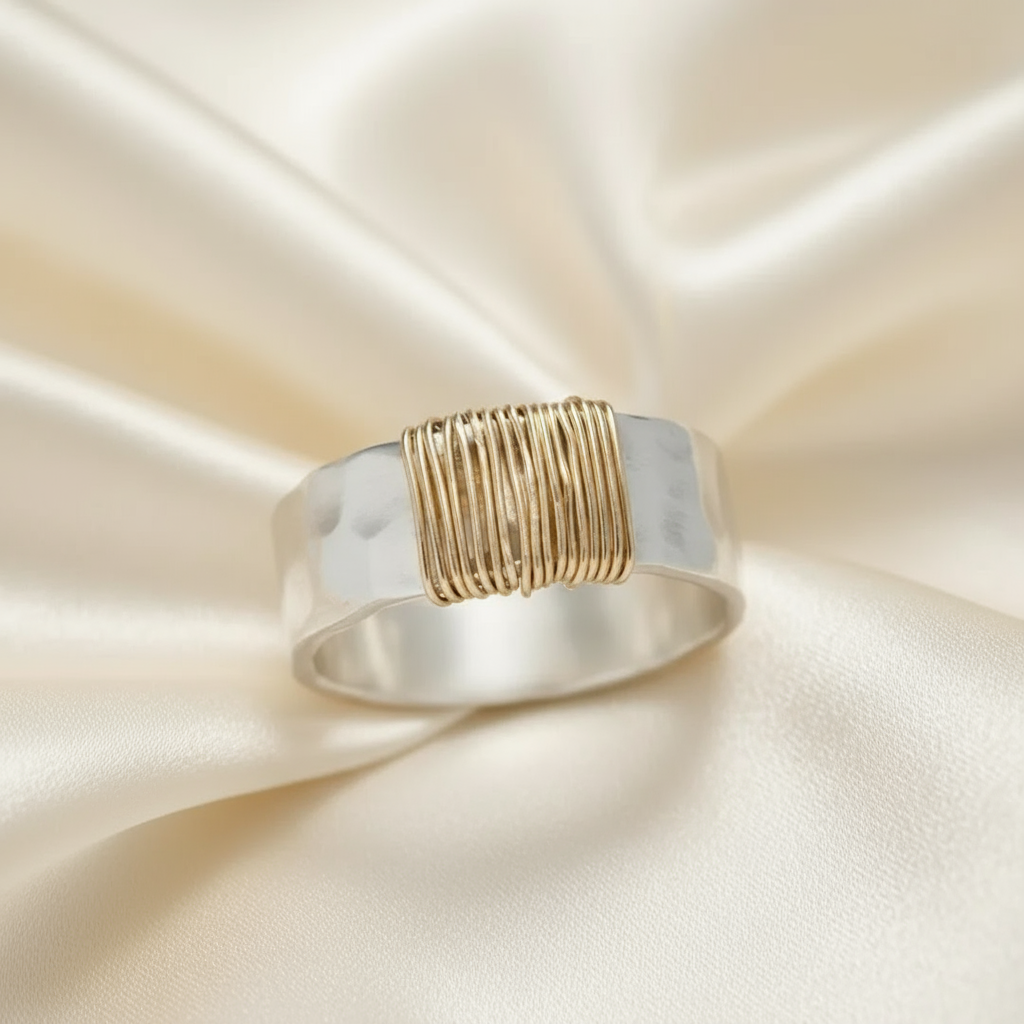 Bague vintage en argent avec fils d'or